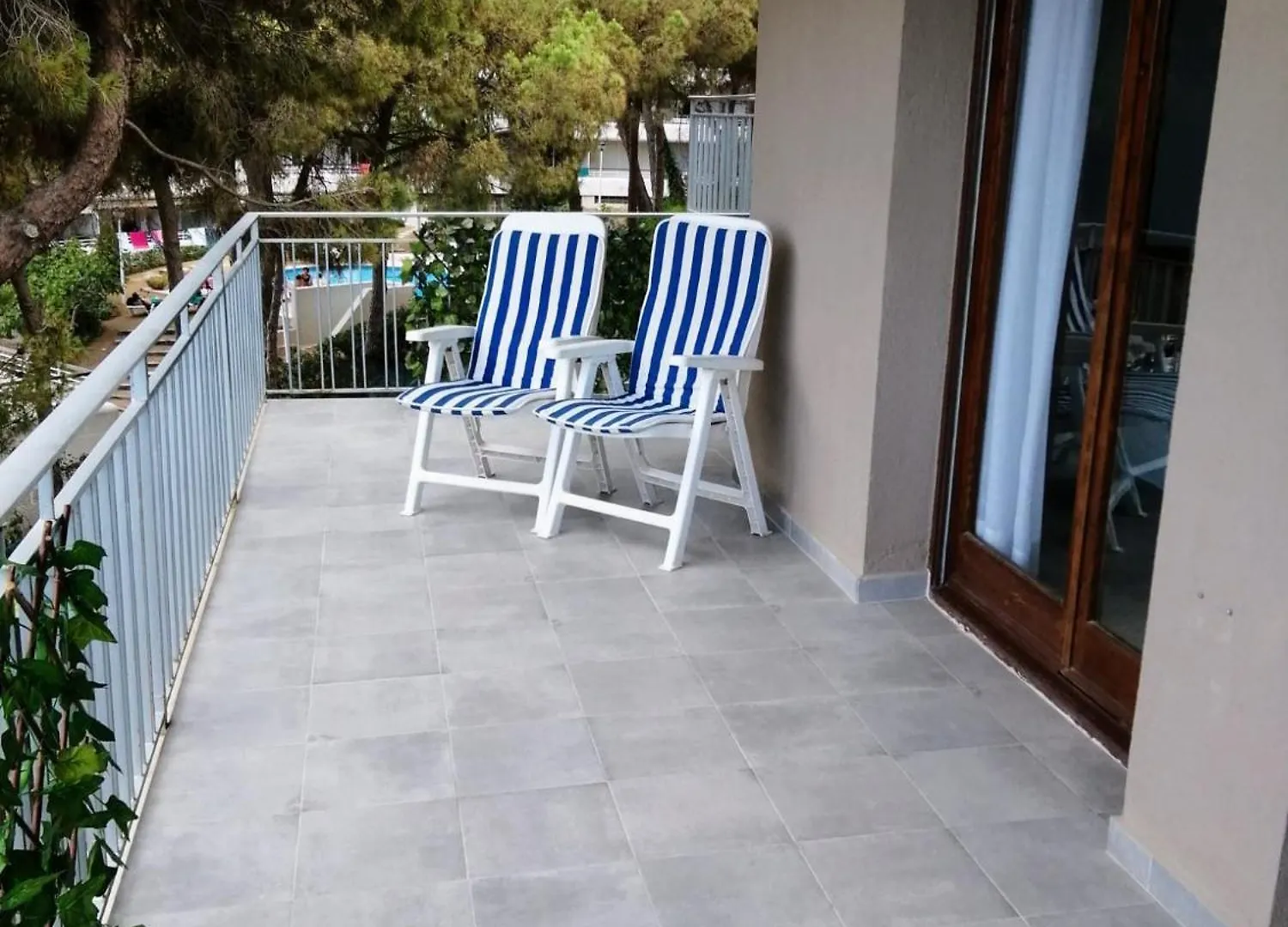 Apartamento Con Terraza En La Playa De La Fosca Palamos Spain